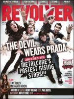 REVOLVER 表紙