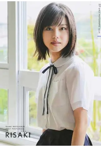 Yahoo!オークション - 松風理咲 1st写真集 理咲 初版帯付 初水着