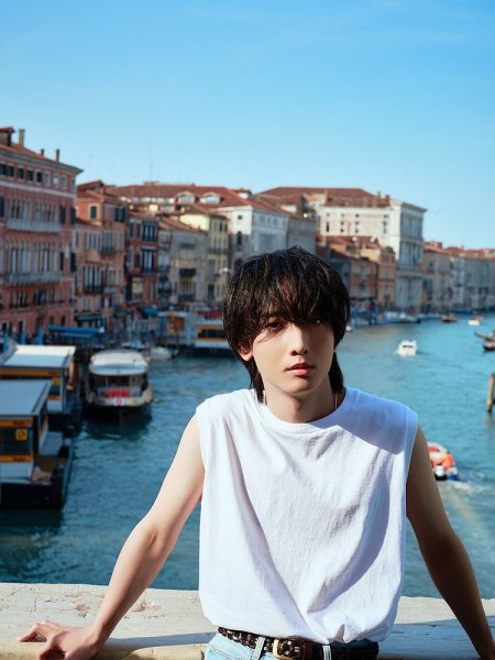 小林千晃デビュー10周年記念写真集(仮) 2026年09月10日発売号 表紙