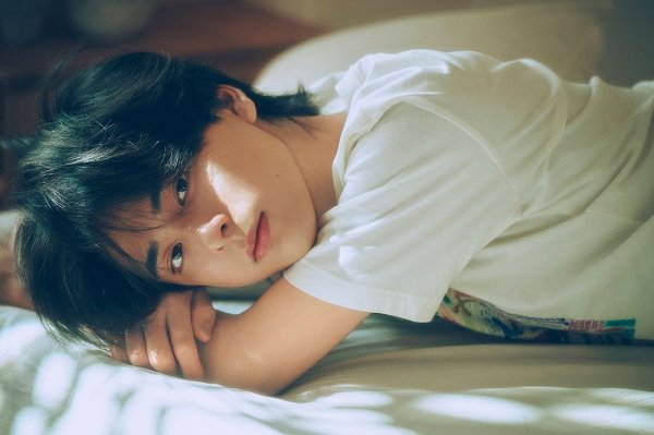 大友至恩1st写真集（仮） 2026年08月10日発売号 表紙