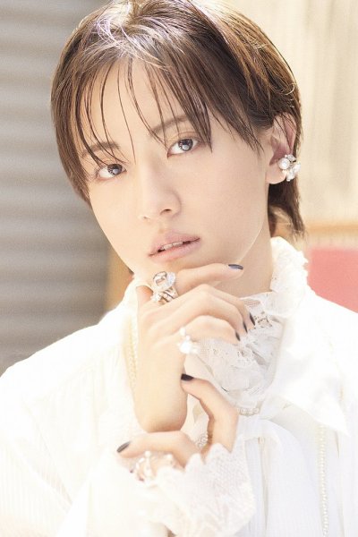 古賀瑠1st写真集(仮) 2026年11月17日発売号 表紙