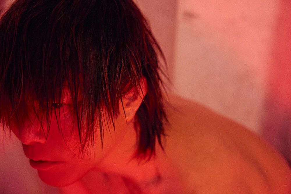 谷山紀章 写真集 kronicle 谷山紀章50歳記念写真集 KRONICLE 2025年08月08日発売号 | 雑誌/定期