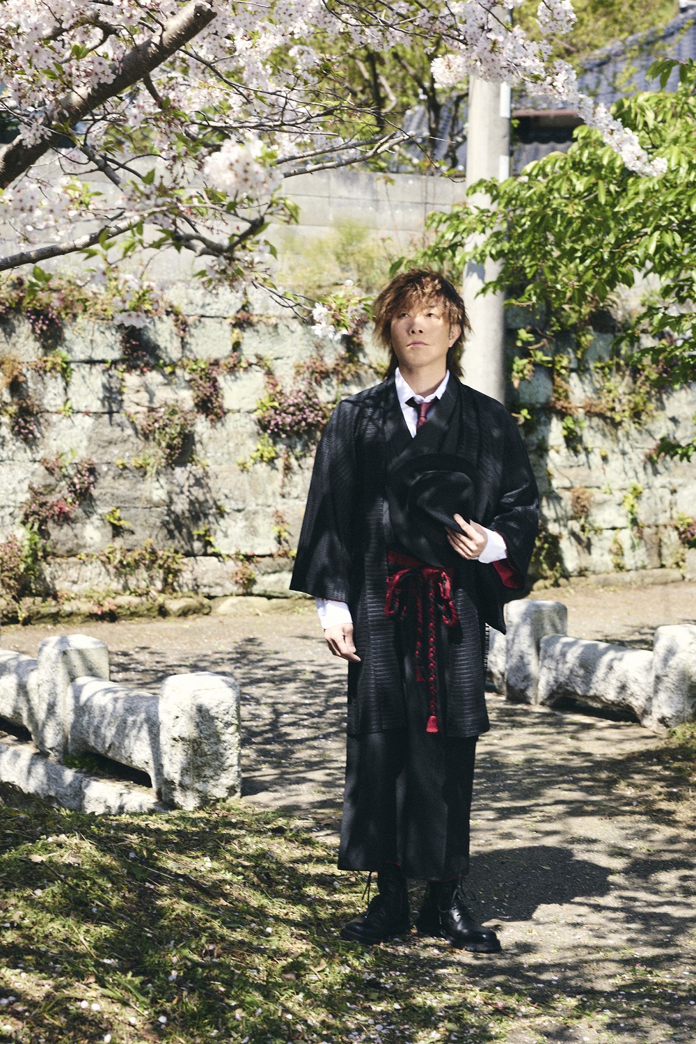 谷山紀章 写真集 kronicle 谷山紀章50歳記念写真集 KRONICLE 2025年08月08日発売号 | 雑誌/定期
